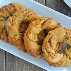 Breakfast Cinnamon Crescent Rings bright