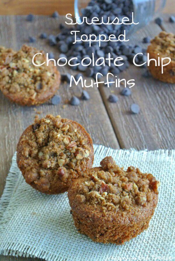 chocolate chip muffin with crumb topping recipe