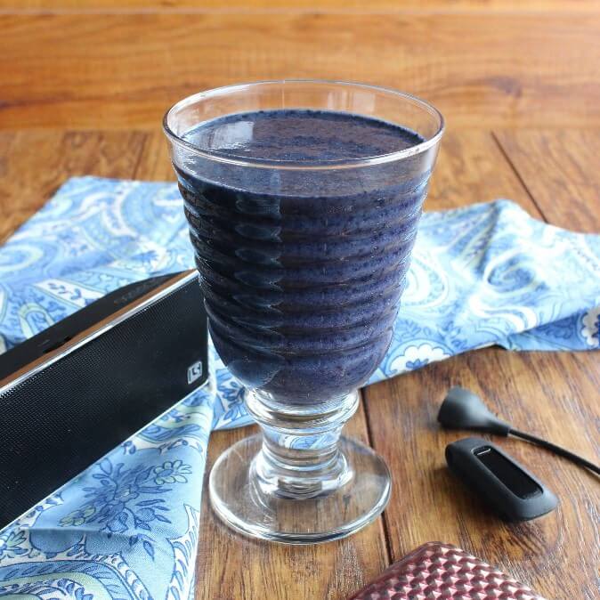 Blueberry beverage for protein shake before or after workout
