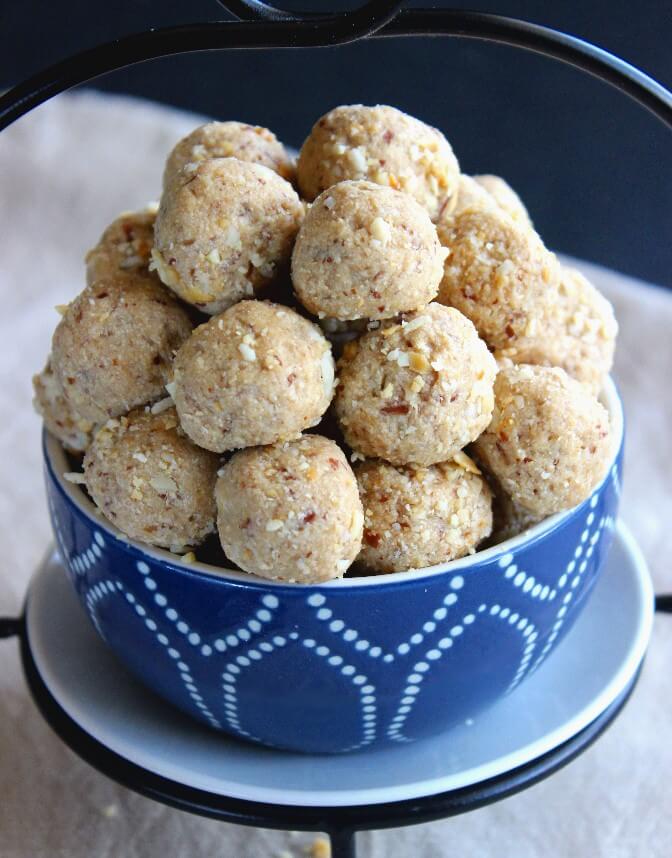 No Bake Protein Peanut Butter Balls are a healthy treat that you can pop in your mouth when you are on the run. Only 5 Ingredients.