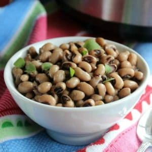 Slow Cooker Black Eyed Peas are easy from a slow cooker!