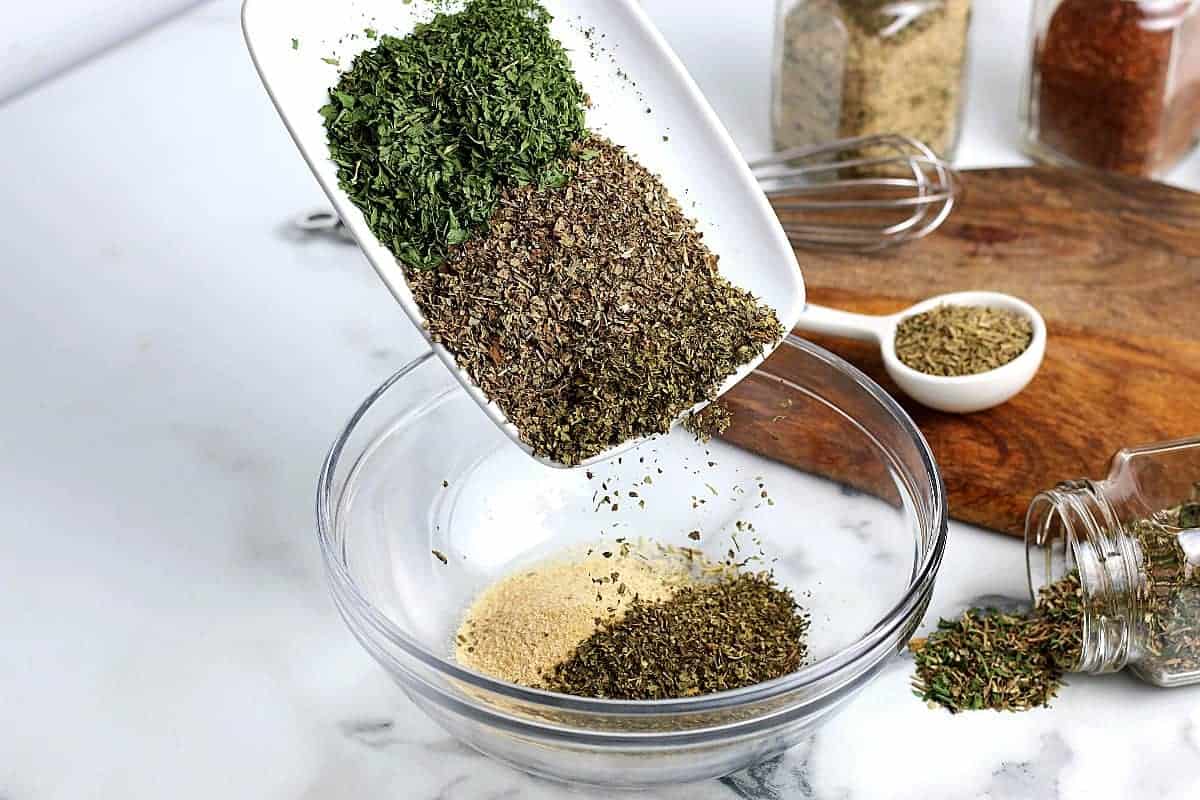 Homemade Italian Seasoning (The BEST!) - The Vegan 8