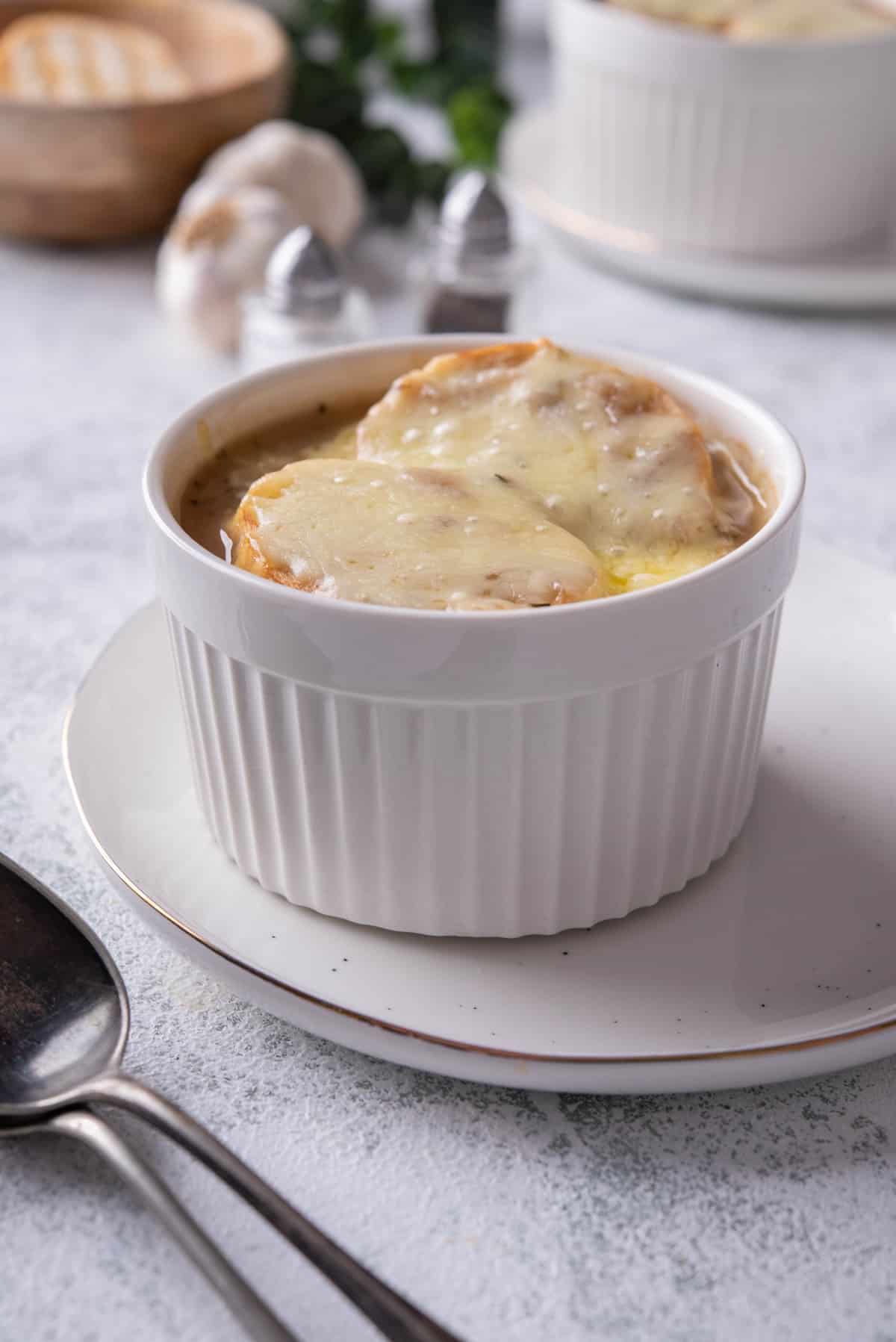 Vegan French Onion Soup (Gluten Free, Vegetarian, Meatless)