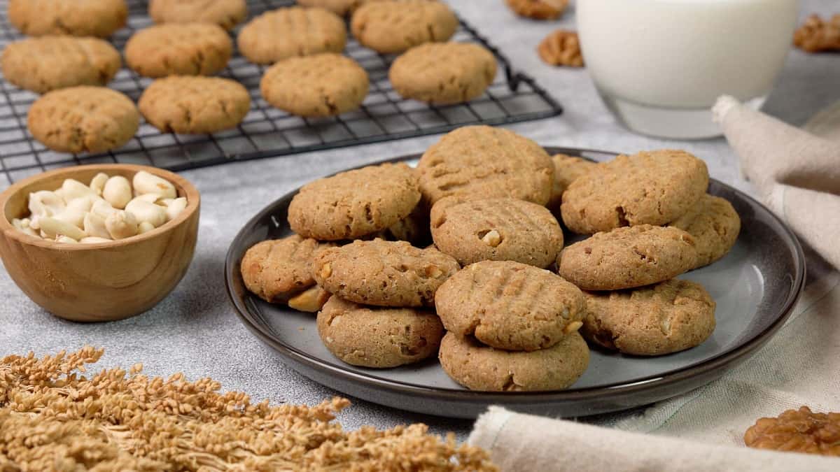 Maple peanut butter cookies ready 1
