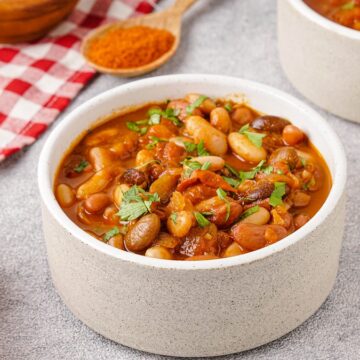 Vegan chili mixed beans ready 1
