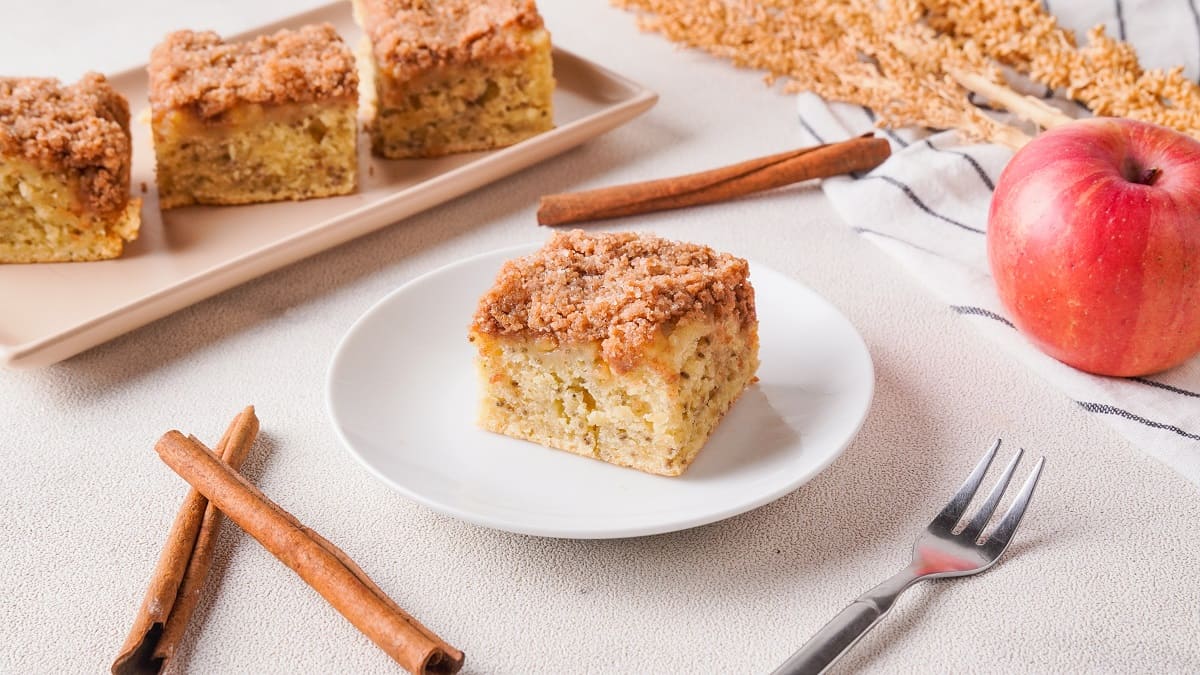 Vegan coffee cake apple ready 1
