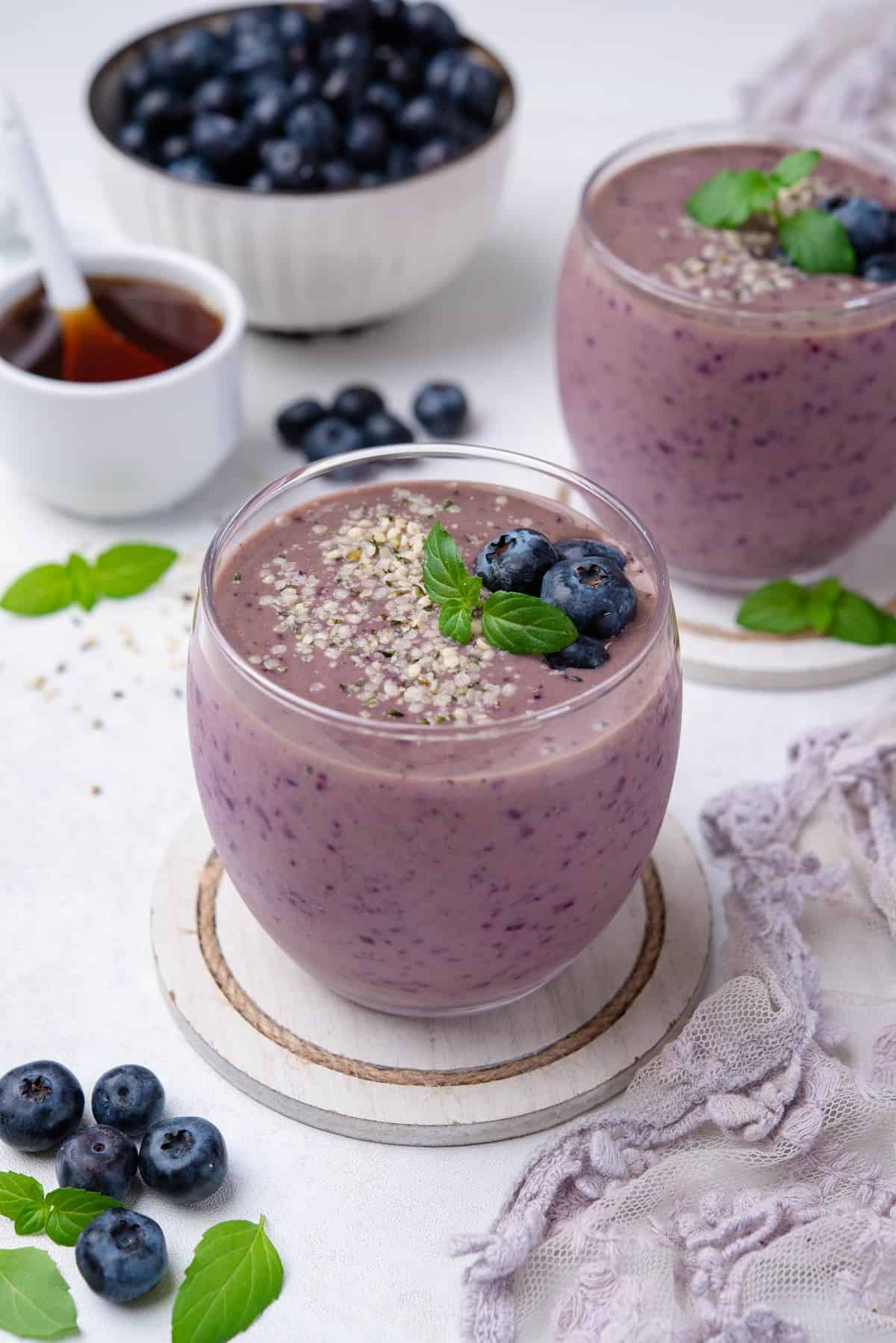 Blueberry protein shake ready 3
