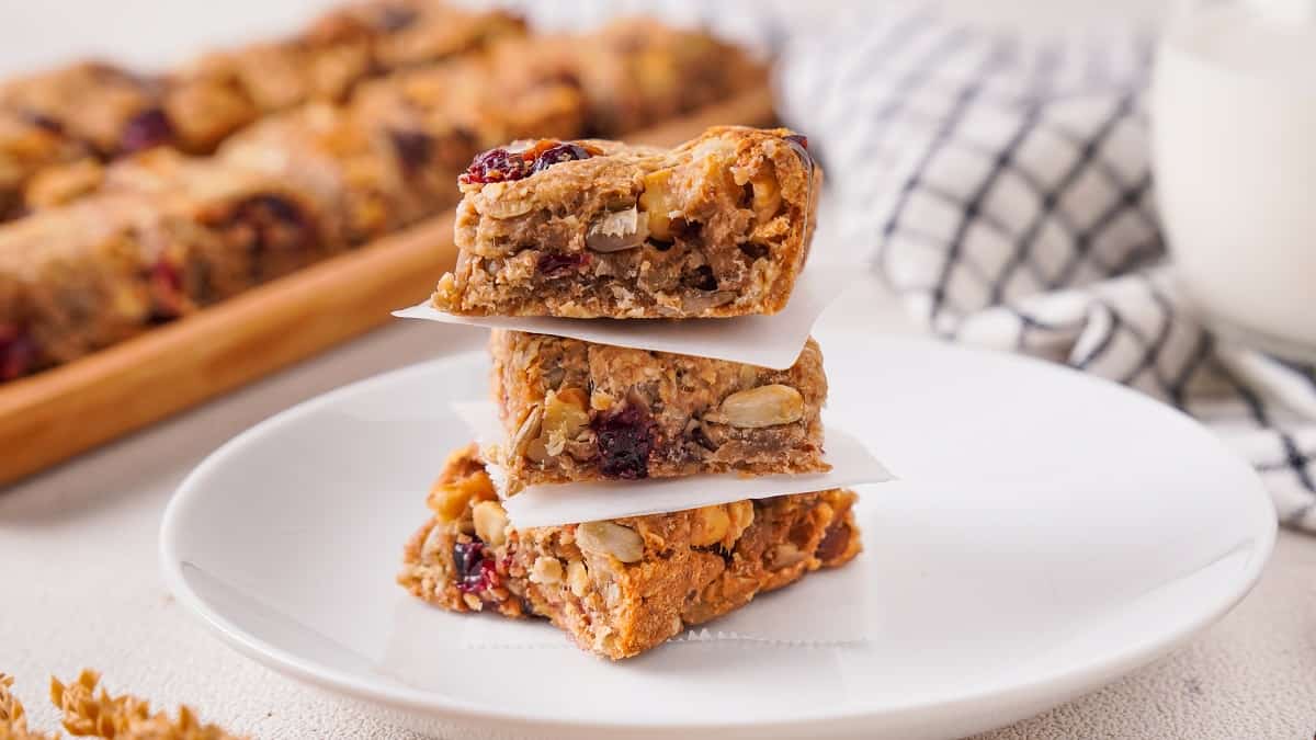 Date breakfast bars ready 7