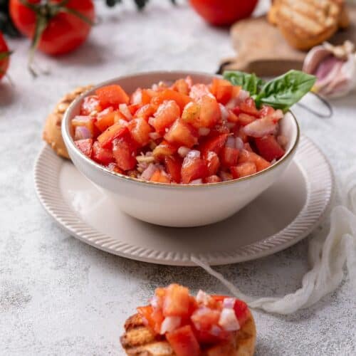 Tomato bruschetta ready 2