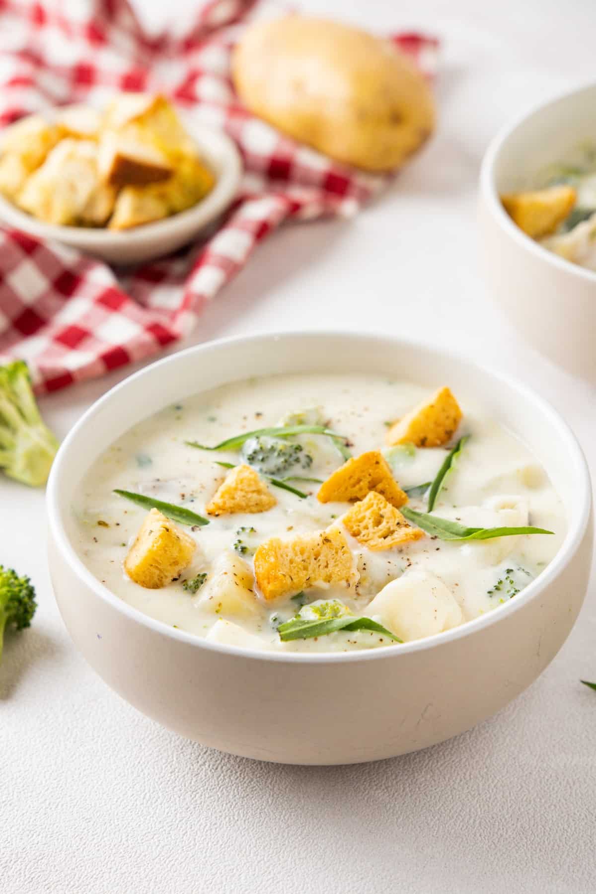 Vegan broccoli potato soup ready 3