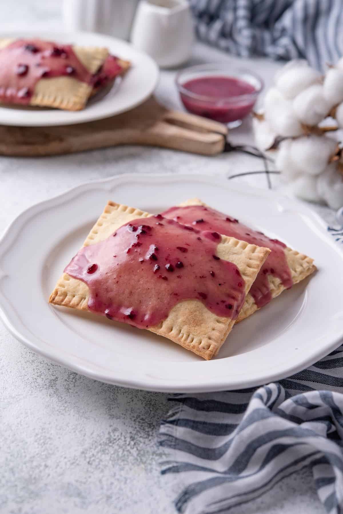 Easy Vegan Pop Tarts Recipe - Wow, It's Veggie?!