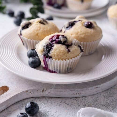 Vegan blueberry muffins ready 4